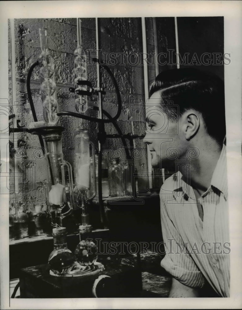 1949 Press Photo Canada's Billion Dollar Pulp and Paper Industry - nee25441