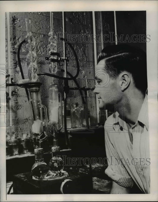 1949 Press Photo Canada's Billion Dollar Pulp and Paper Industry - nee25441