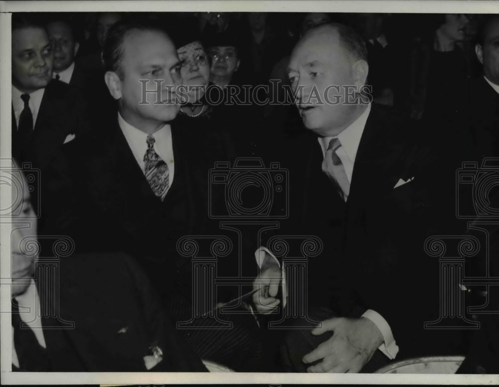 1940 Press Photo Sen. Scott Lucas and James Slatter at Henry Horner funeral - Historic Images