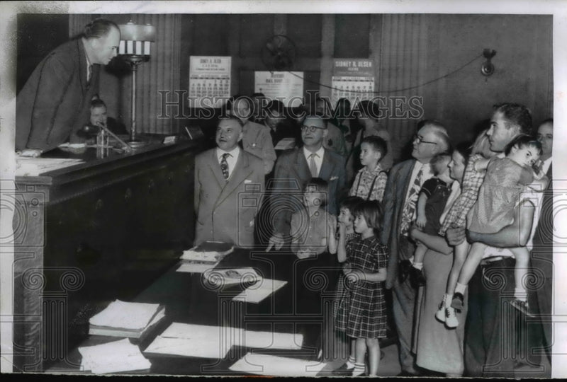 Load image into Gallery viewer, 1955 Press Photo Chicago Charles Spurlock and Judge Joseph Butler
