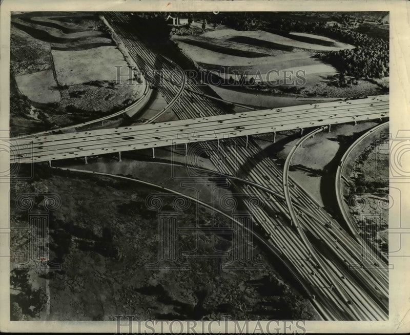Load image into Gallery viewer, 1940 Press Photo The aerial view of the country intersection - nee25959
