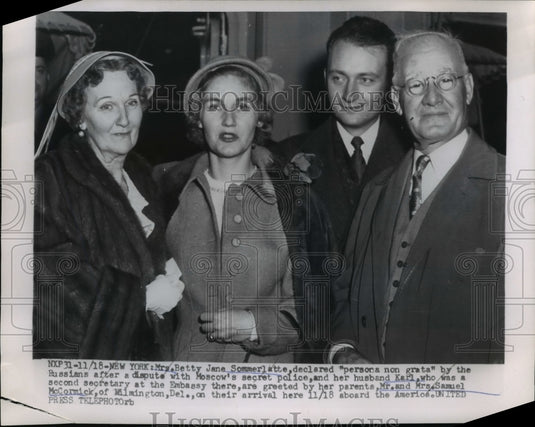 1954 Press Photo Betty Jane Sommer, Husband Karl & Parents After Russian Dispute
