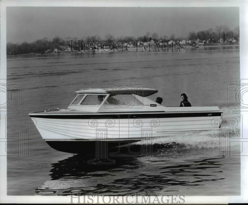 Load image into Gallery viewer, 1965 Press Photo Wildcat boat added by Brunswick Corporation-24' Sea Skiff
