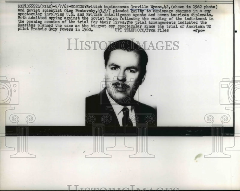 Load image into Gallery viewer, 1963 Press Photo British businessman Greville Wynne - nee26510
