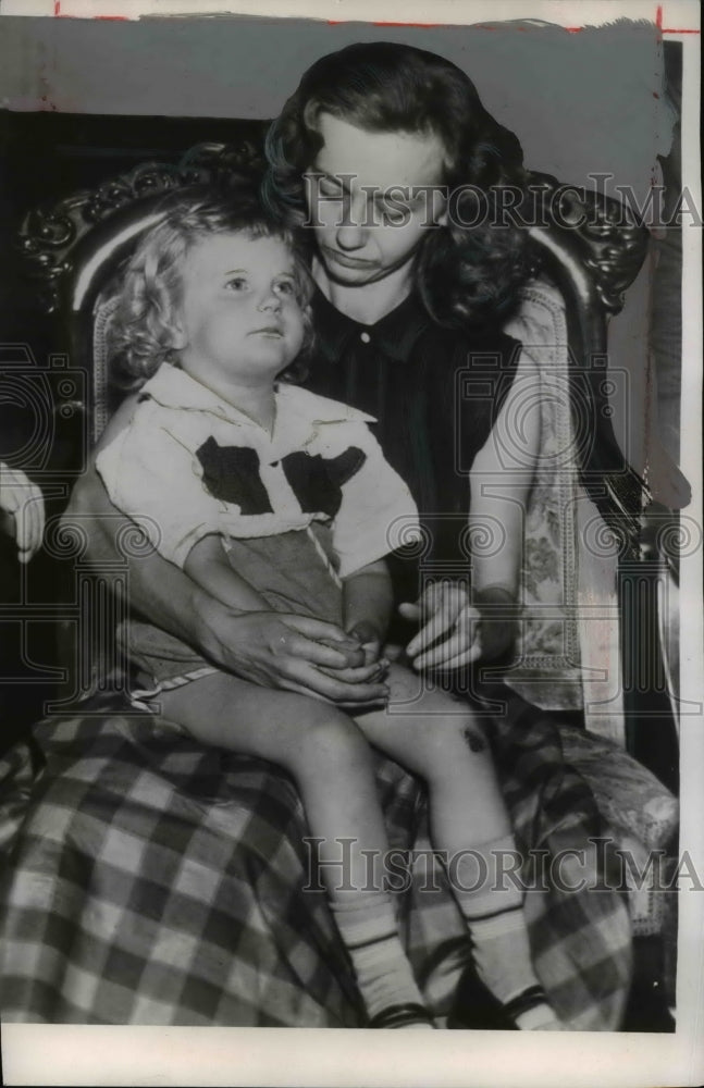 1954 Press Photo Mrs Anna Yacko and Sharon Yacko