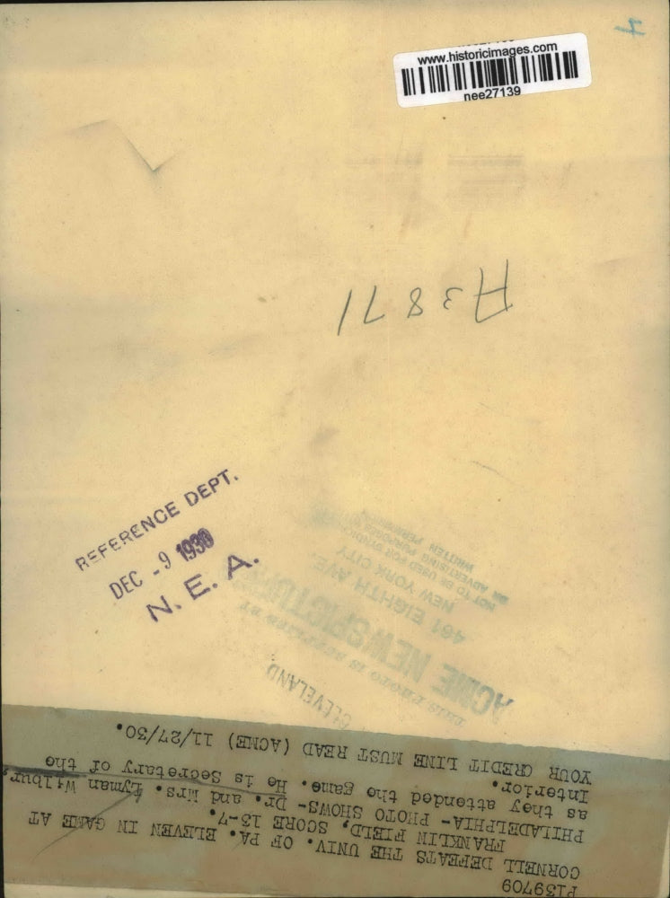 1930 Press Photo Dr and Mrs Lyman Wilbur as they attended a game in Philadelphia