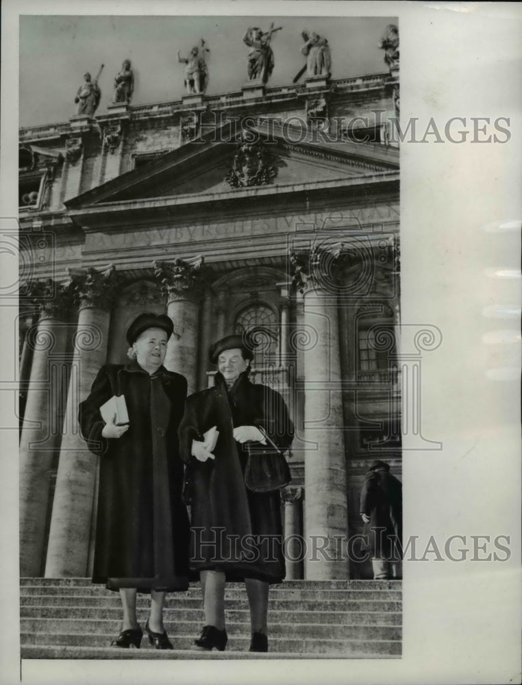 1950 Press Photo Mrs Katherine Sheridan and Mrs Kathleen Walsh in Rome