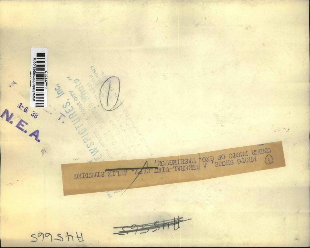 1938 Press Photo Captain Almie Under Photo of George Washington - nee27212