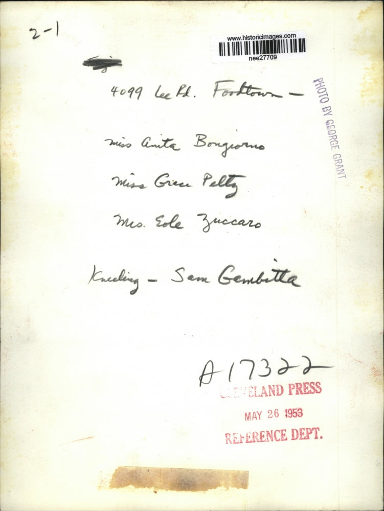 1953 Press Photo Foodtown Grocery Store Employees, Cleveland Ohio - nee27709