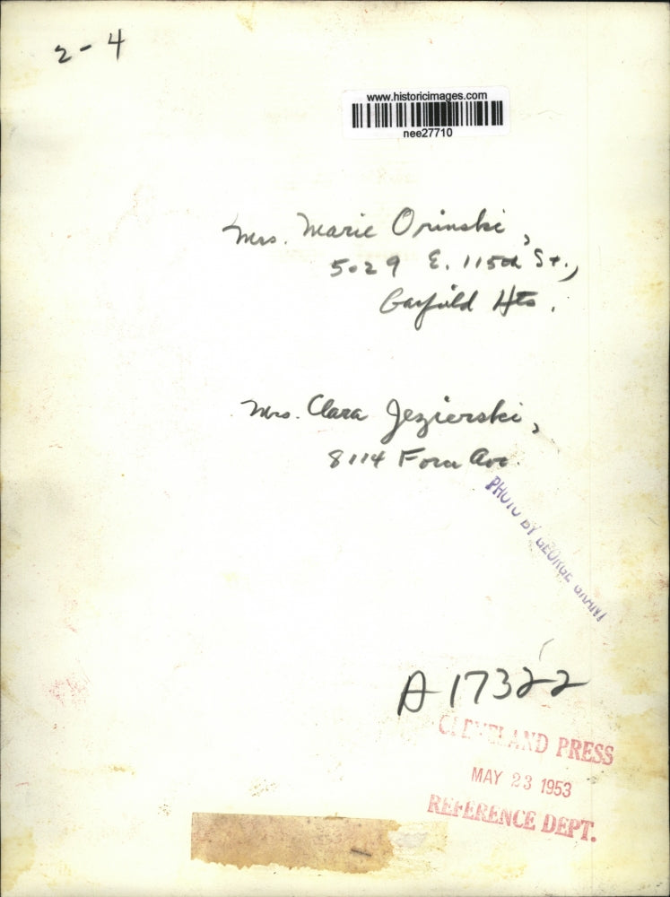 1953 Press Photo Cleveland, Ohio Food Workers Marie Orinski, Clara Jezierski