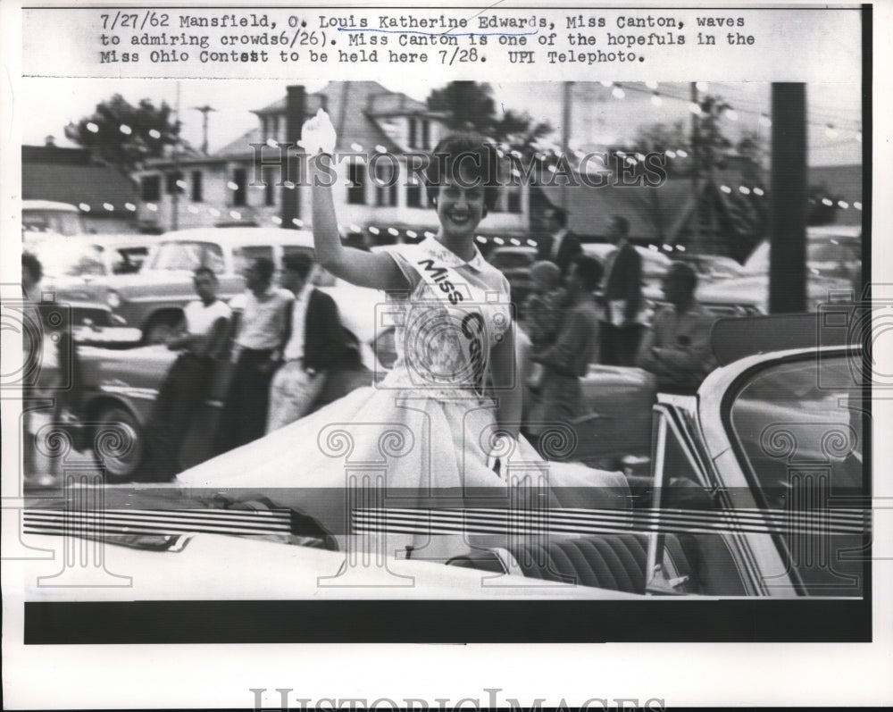 1962 Press Photo Miss Canton Model Louise Katherine Edwards Waves from Car