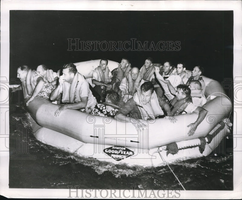 Load image into Gallery viewer, 1953 Press Photo Goodyear Survival Rafts - nee28171

