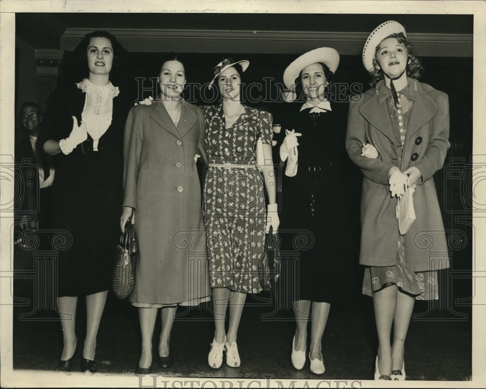 1938 Press Photo Zella major, former wife of Robert Major with her friends- Historic Images