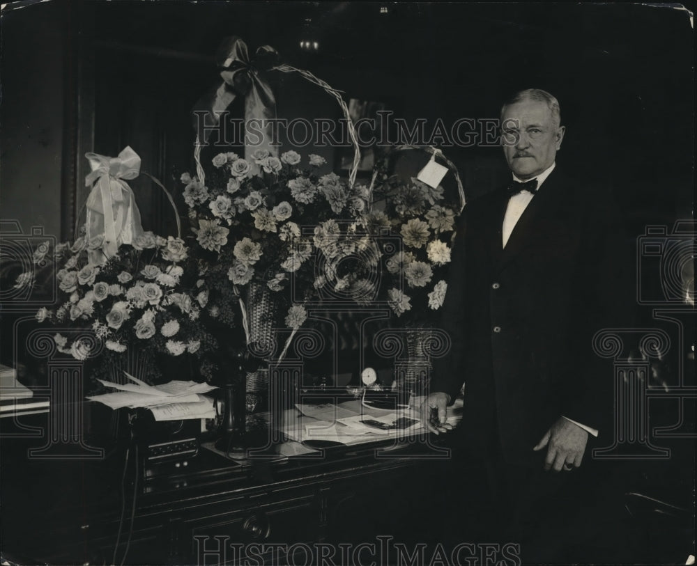 1923 Press Photo Gen. John J. Pershing in War Dept. celebrates his birthday