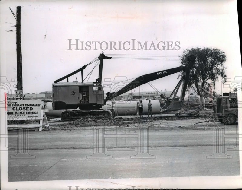 Load image into Gallery viewer, 1964 Press Photo Shopping Center - nee28802
