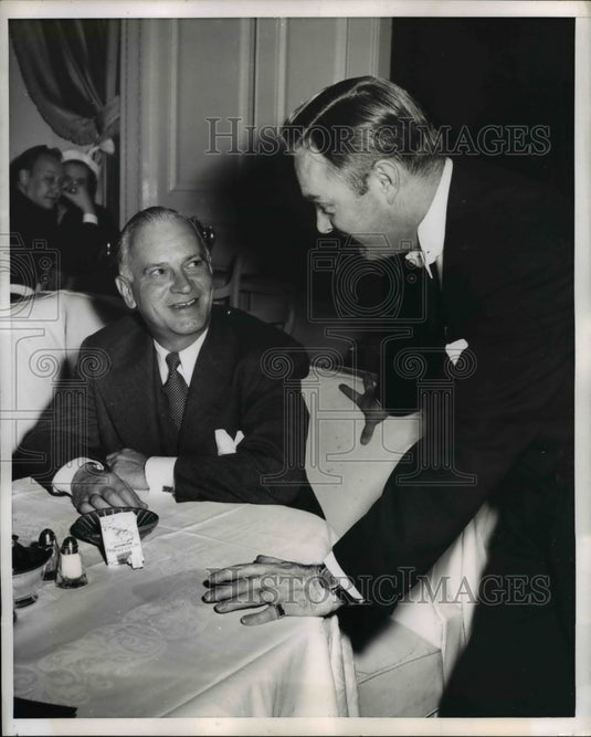 1951 Press Photo Dwight Green, headwriter from Illinois - nee28984