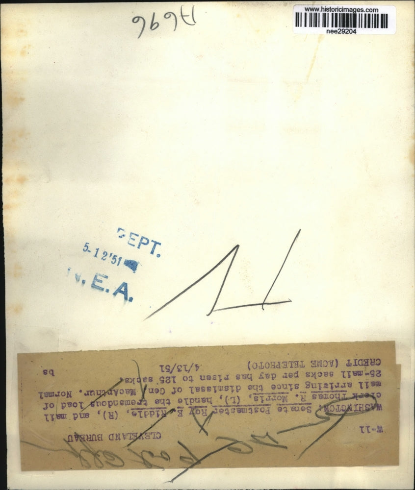 1951 Press Photo Senate Postmaster Roy E. Riddle and Thomas R. Morris