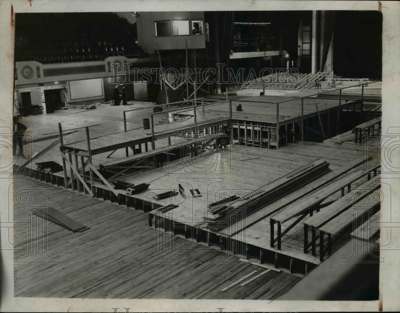 Load image into Gallery viewer, 1936 Press Photo Public Hall repairs
