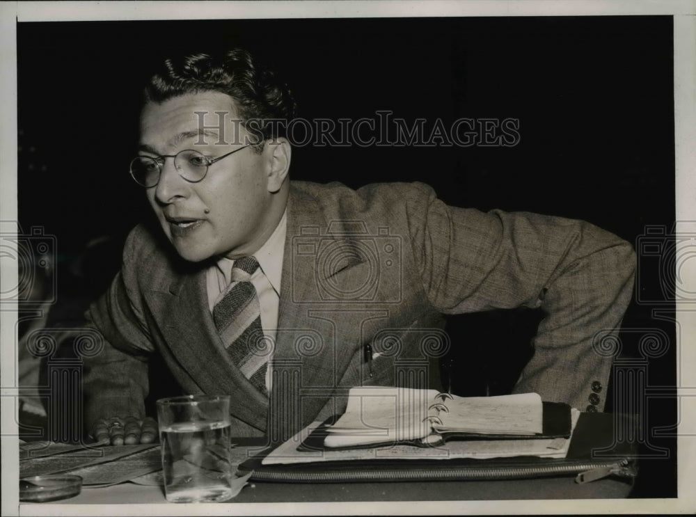 1938 Press Photo Seymour Revzin testifies before Congressional Committee