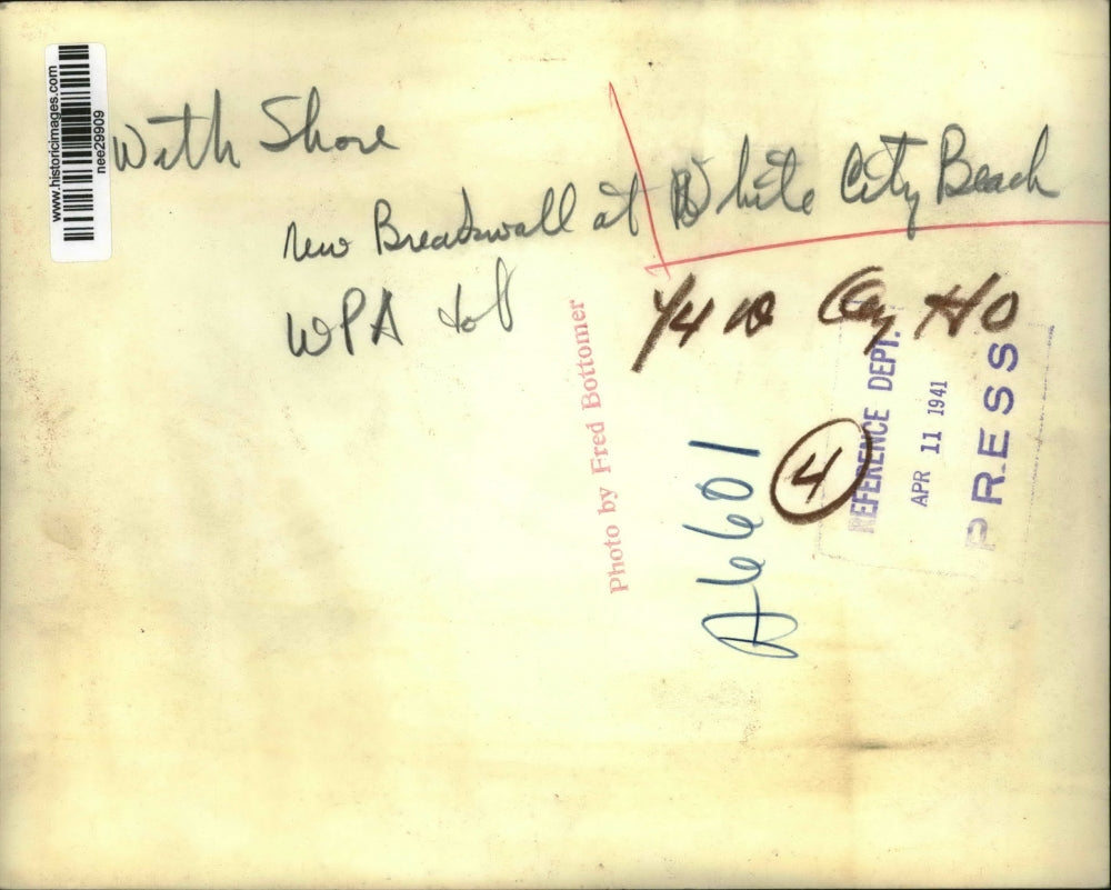 1941 Press Photo Wath Shore New Breatwell White City Beach - nee29909