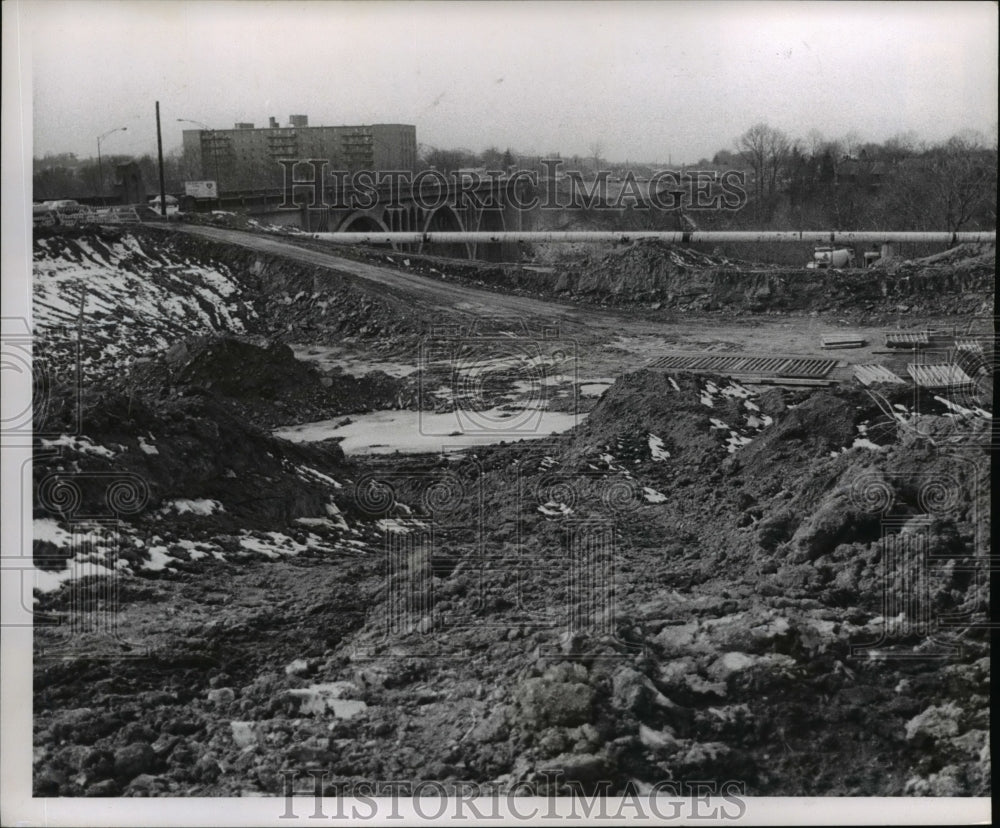1969 Press Photo Northwest Freeway Construction Hillard Rd Bridge from Lakewood