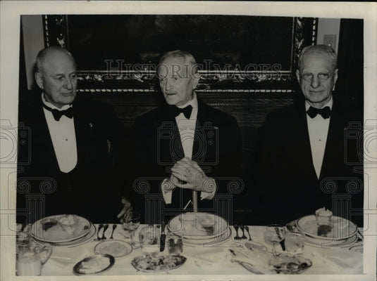1940 Press Photo Gen. James G. Harbord, Gen. Pershing, and Maj. Merritt Ireland