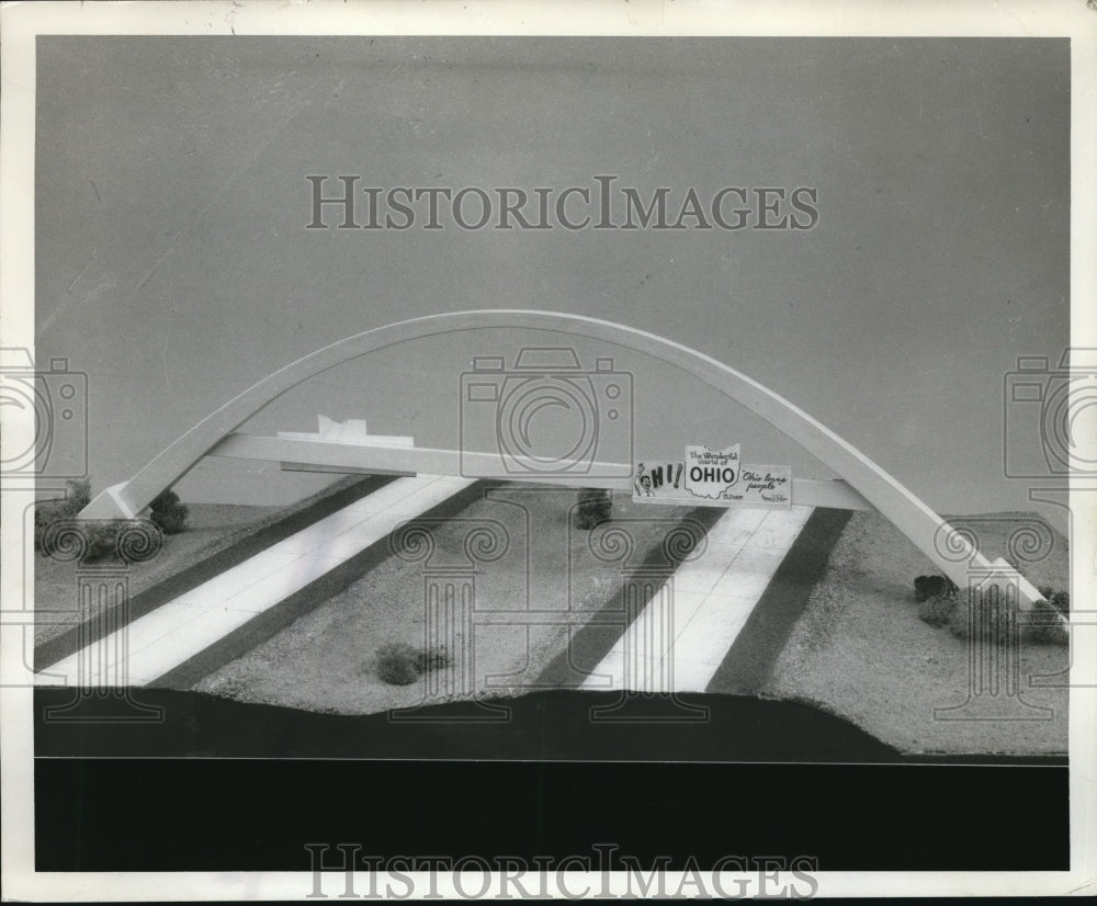 1958 Press Photo Proposed Arch and Sign on Ohio Interstate Highways - nee30260