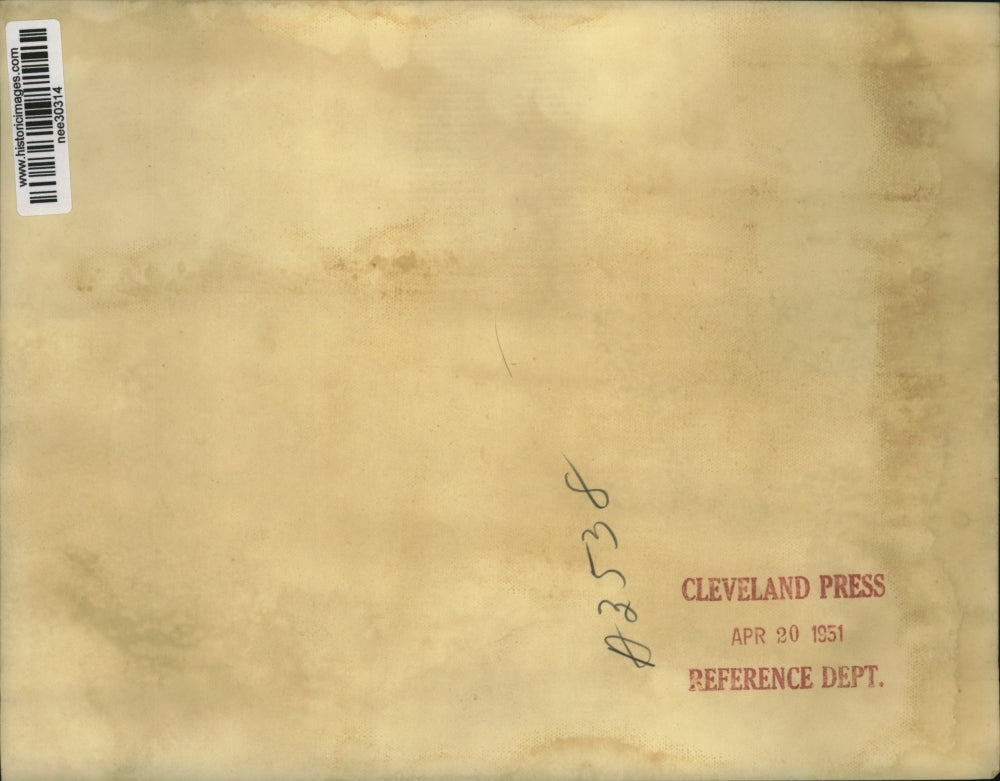 1951 Press Photo Arthur MacArthur waves to crowd through Market Street