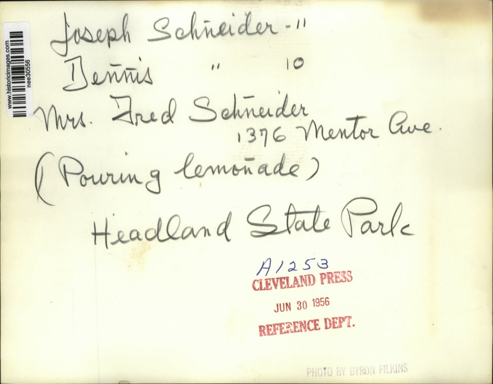 1956 Press Photo Joseph Schneider and mrs. fred Schneider in Headland State Park