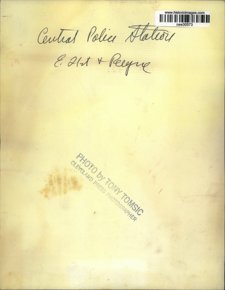 Load image into Gallery viewer, Press Photo Central Police Station - nee30573

