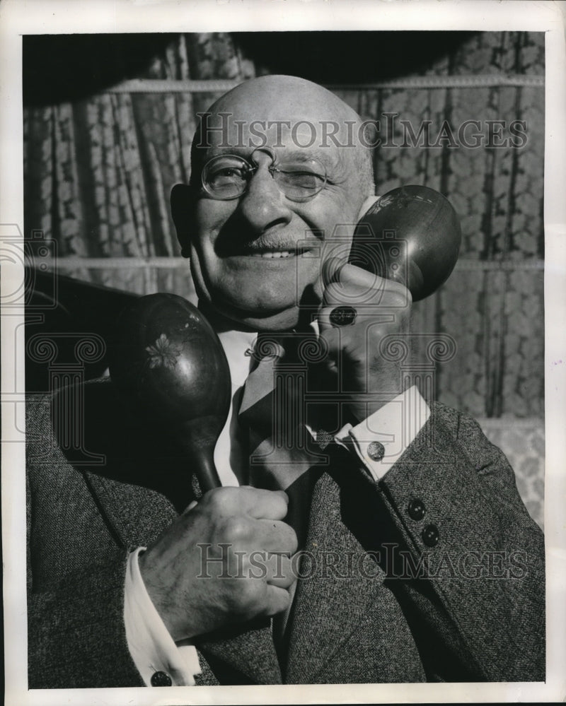 Load image into Gallery viewer, 1948 Press Photo Otto Ruess Swings into Rhumba - nee30681
