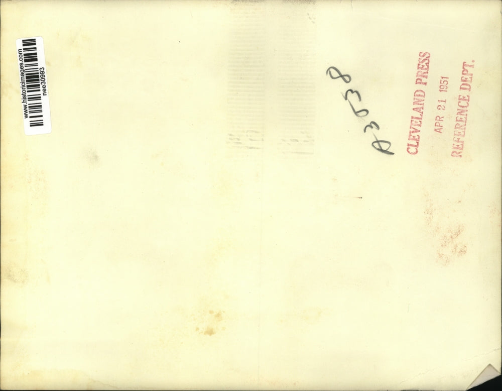 1951 Press Photo Amelia Snyder awaits Gen Douglas MacArthur's arrival, N.Y.C.