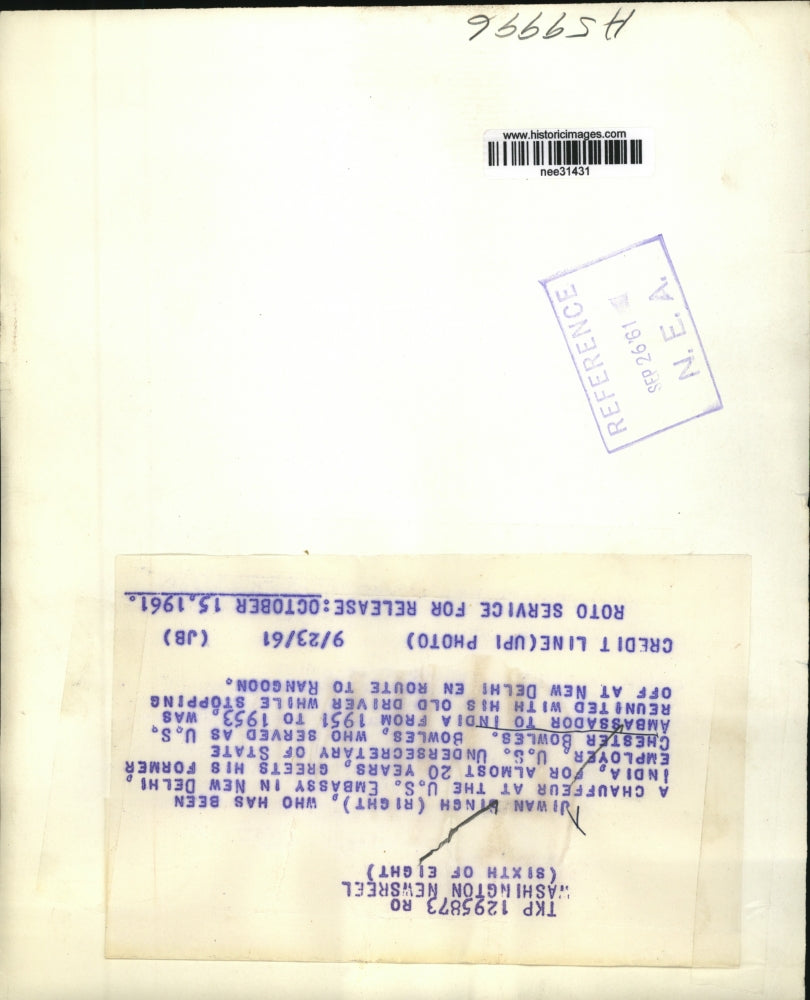 1961 Press Photo Jiwan Lingh Greets U.S Undersecretary of State Chester Boweles