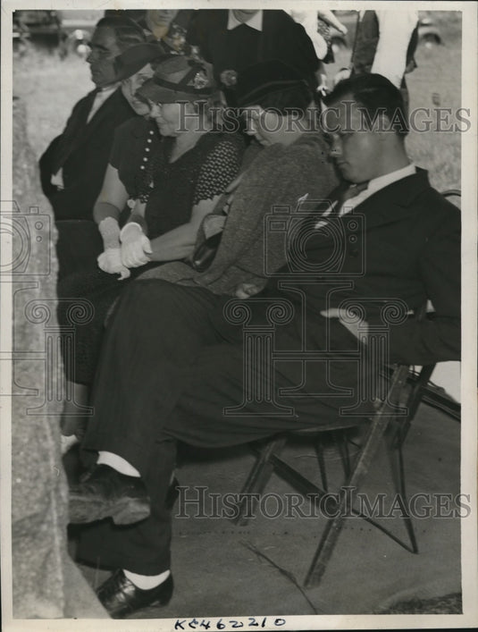 1938 Press Photo Dr William LaMance at Funeral of Wife He is Accused of Mudering