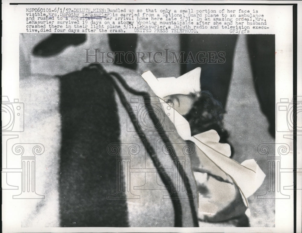 1957 Press Photo Mrs Dorothy LeMasurier After Plane Crash She Survived 19 Days