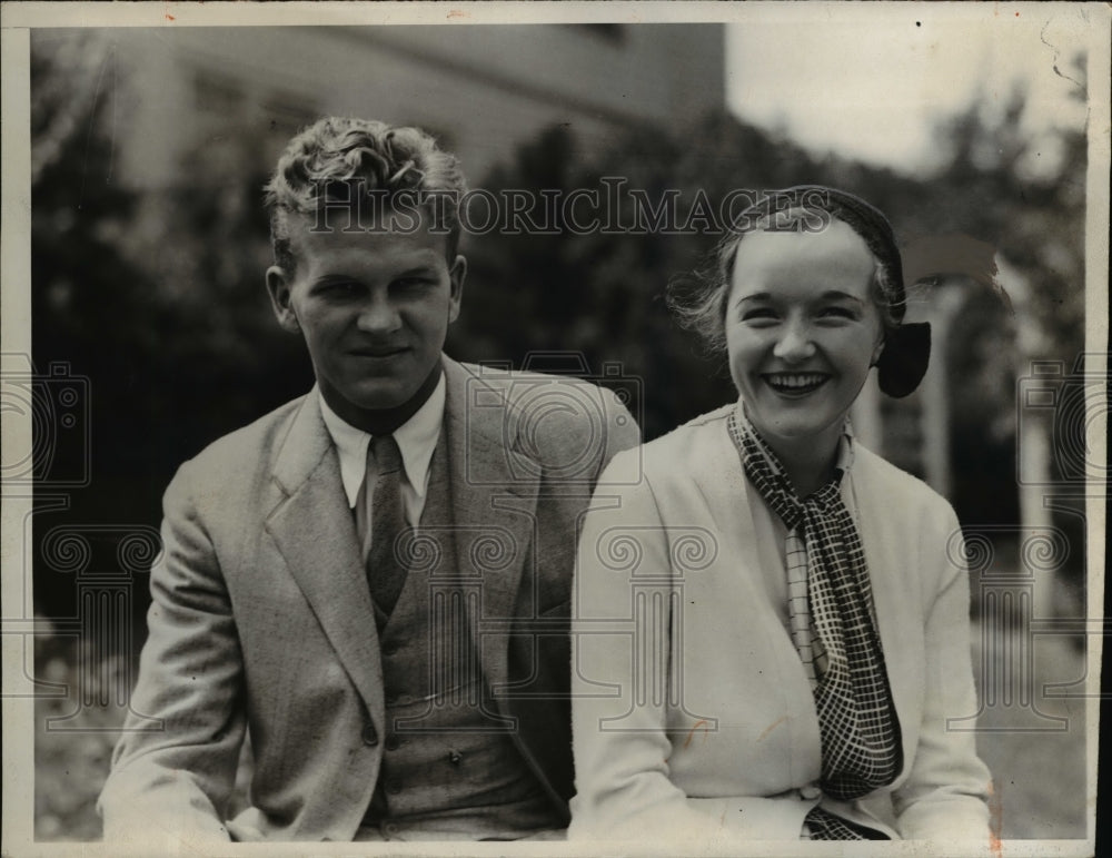 1932 Press Photo Karl Gove with fiancee Dorothy Hartwell - nee31768