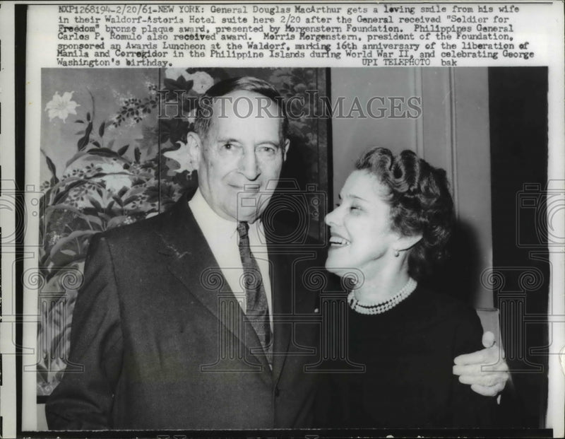 Load image into Gallery viewer, 1961 Press Photo General and Mrs. Douglas MacArthur at Waldorf Astoria Hotel
