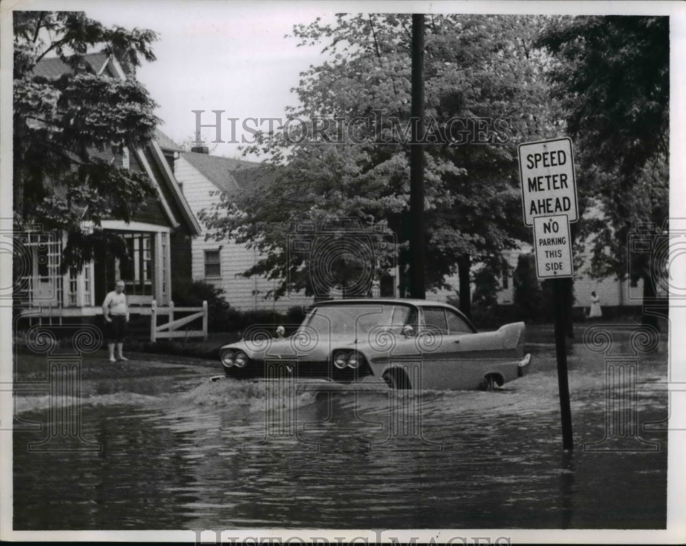 1959 Press Photo Flooding at Ardmore Road in South Euclid - nee31809