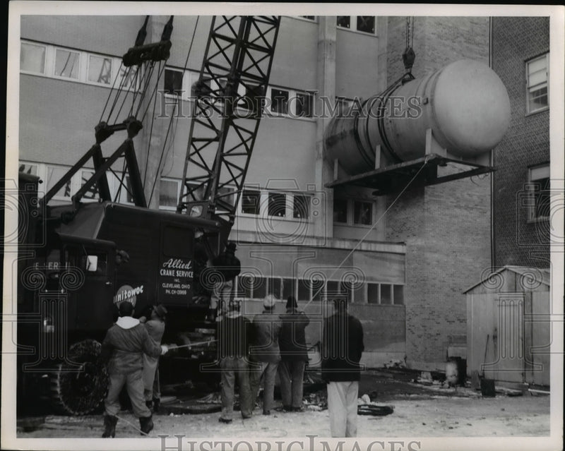 Load image into Gallery viewer, 1958 Press Photo Mt. Sinai tank
