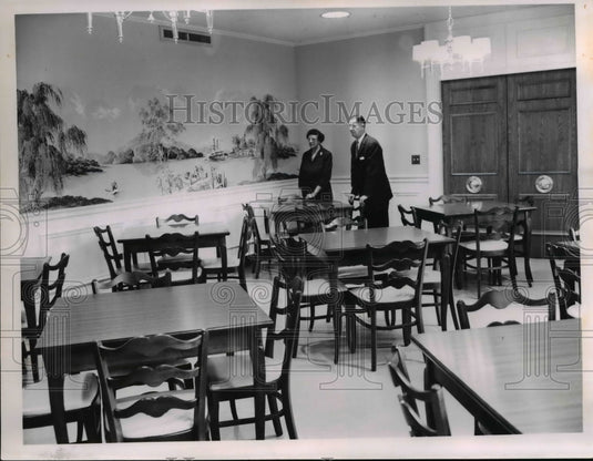 1961 Press Photo Margaret Wagner & Brother in Dining Room at & Nuraing Home