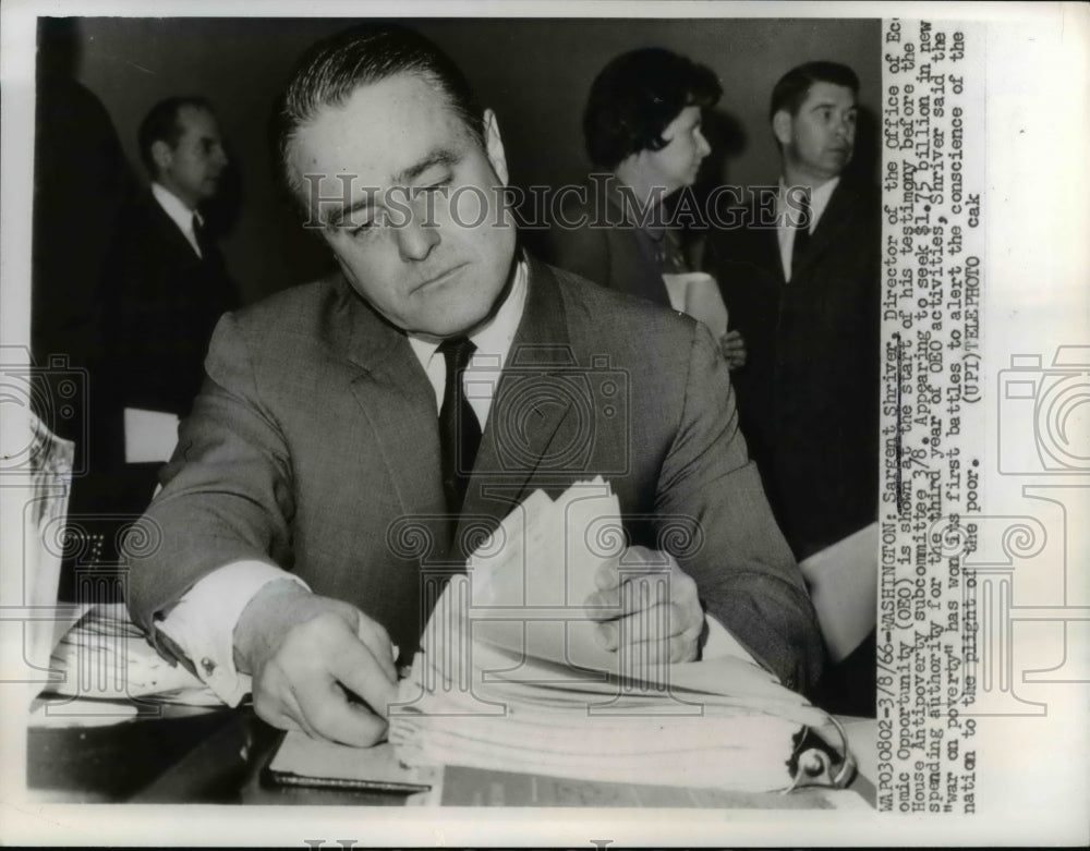1966 Press Photo Sargent Shriver testimony seeks 1.75 billion for OEO activities