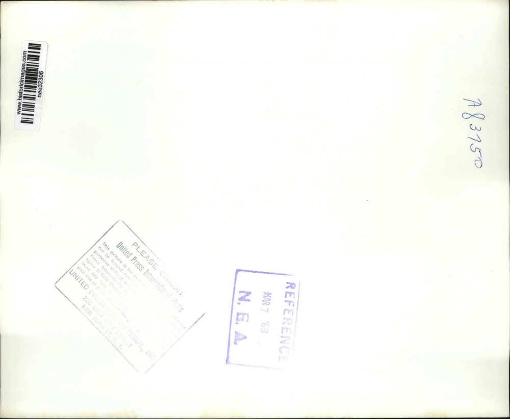 1969 Press Photo Pres. Nixon addresses crowd at Andrews Air Force Base in Wash.