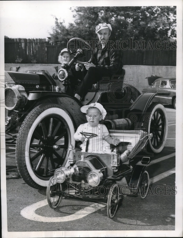 1956 Press Photo Youngster at San Mateo Auto Parade