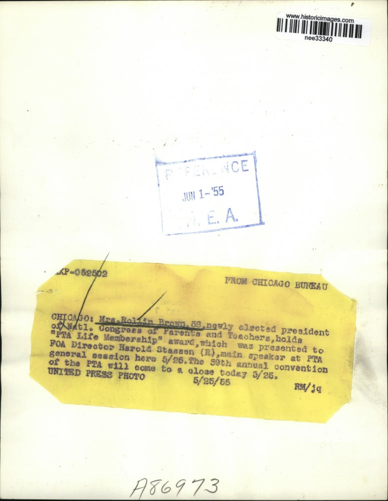 1955 Press Photo Mrs Rollin Brown holds PTA Life Membership award, Chicago Il.