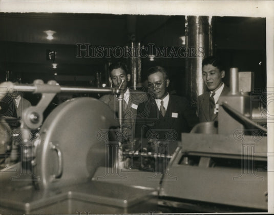 1935 Press Photo Japanese delegate to Machine Tool Show - nee33514
