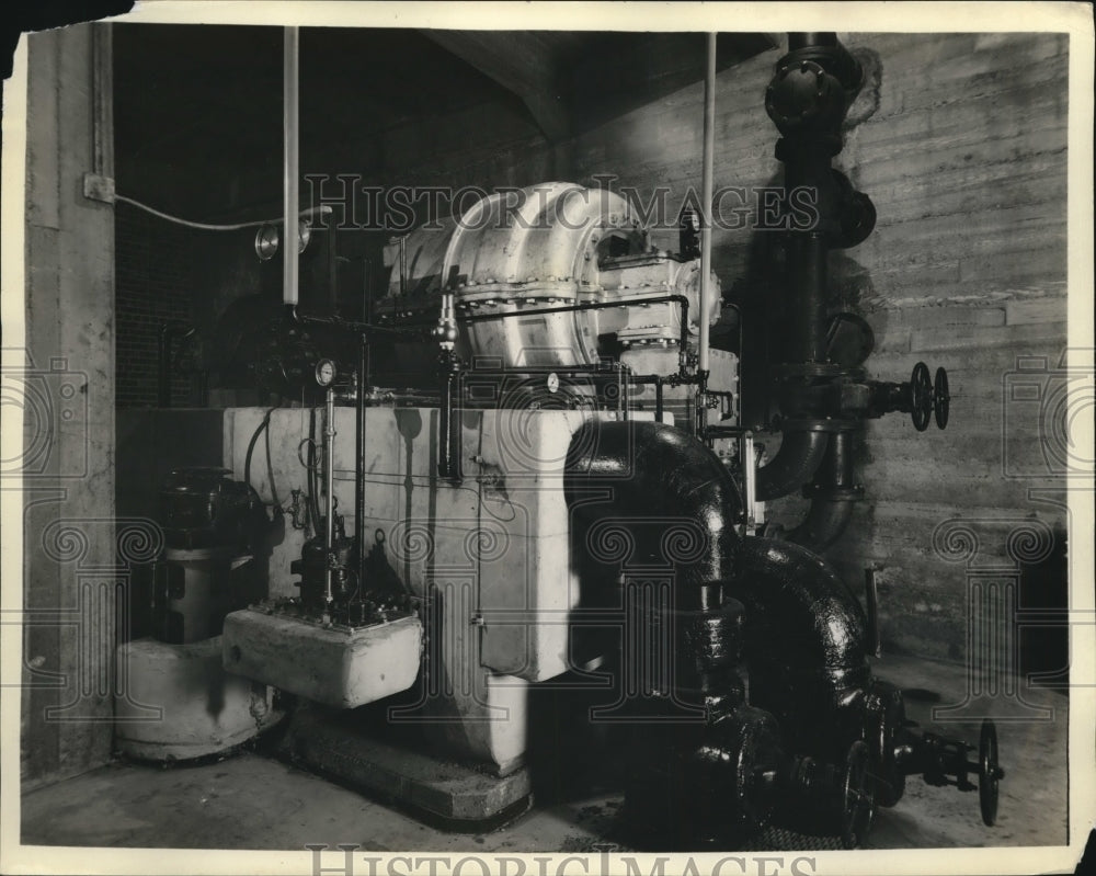 1933 Press Photo A machine that manufactures weather - nee33757