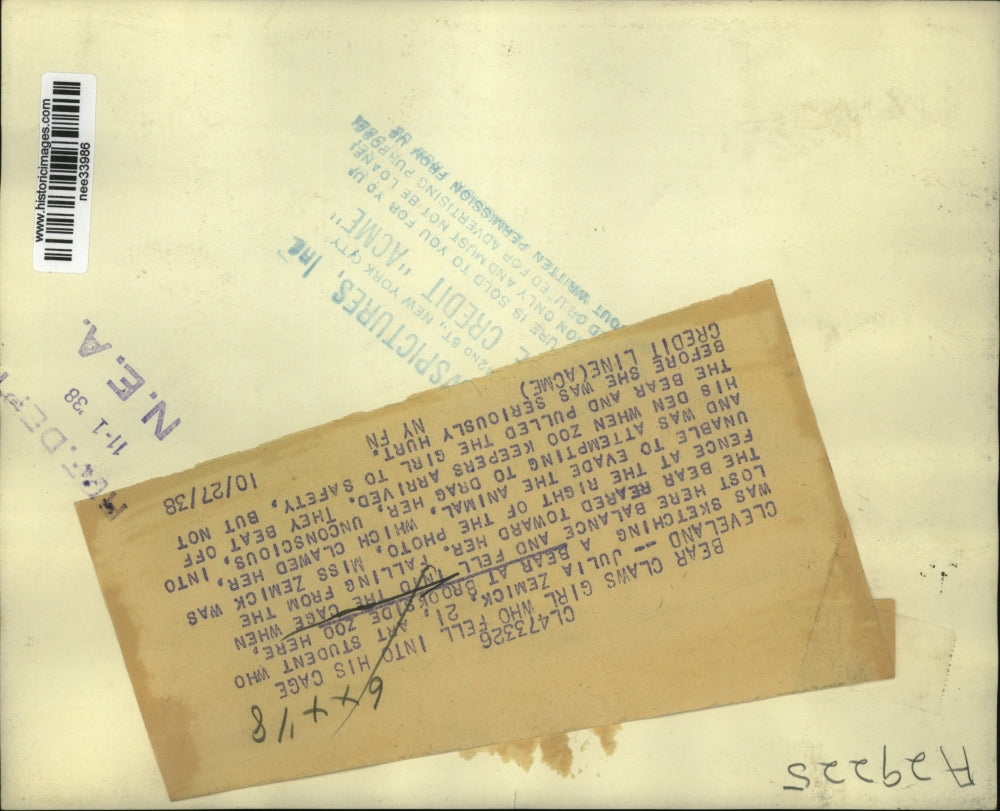 1938 Press Photo Bear Cage at Brookside Zoo, Cleveland - nee33986