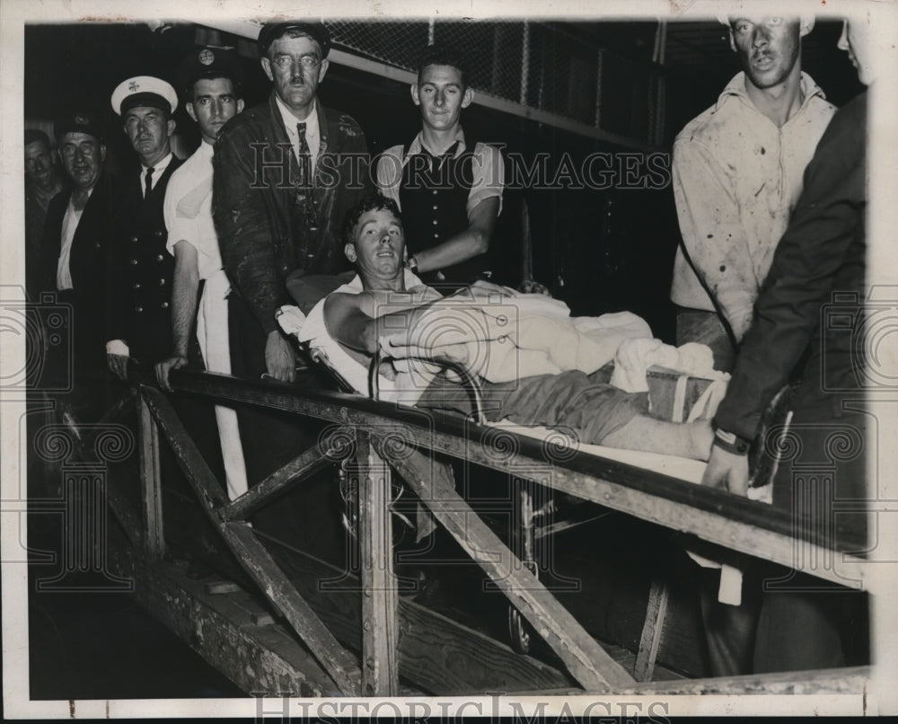 1933 Press Photo Injured Sailor from Ship S.S. Madison After Storm - nee34079