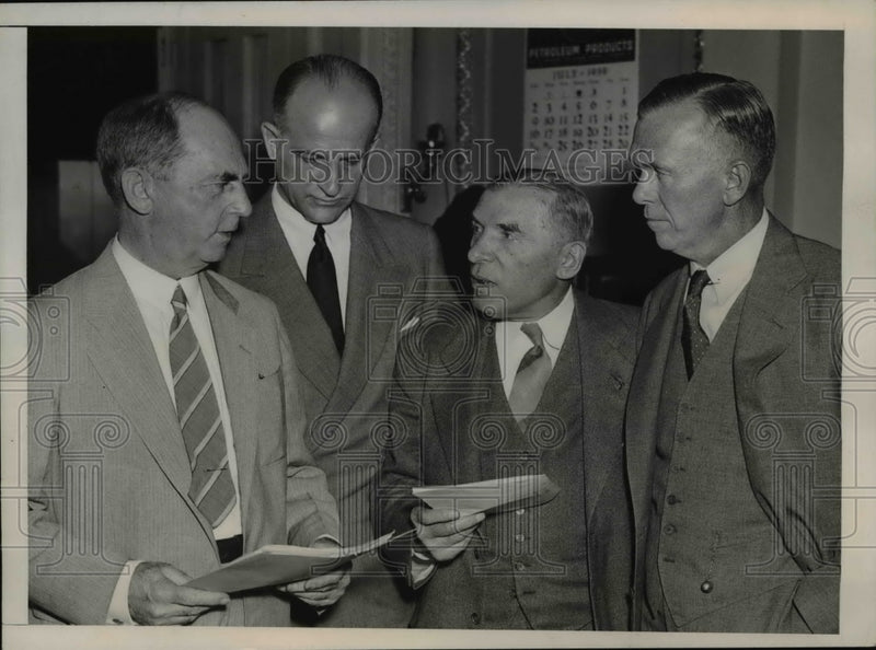 Load image into Gallery viewer, 1939 Press Photo of the House Foreign Affairs Committee.
