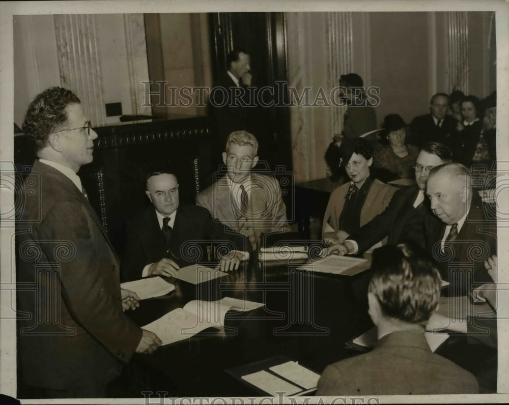 1939 Press Photo Senator Allen Ellender & Social Security Board